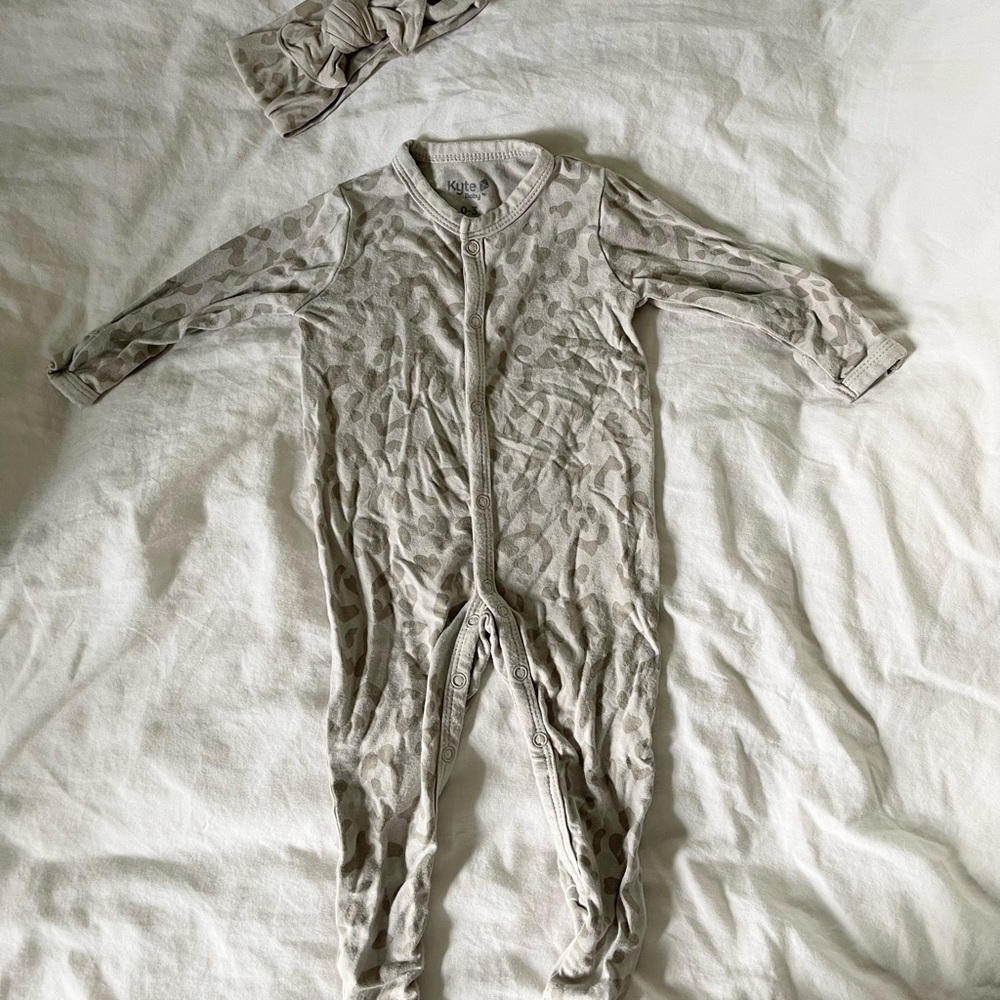 Kyte BABY Gray Patterned Footie